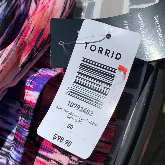 Torrid one piece swim suit sz O,O0, 5 &6 - Picture 5 of 5
